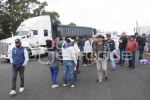 AUTOPISTA . BLOQUEO TRANSPORTISTAS