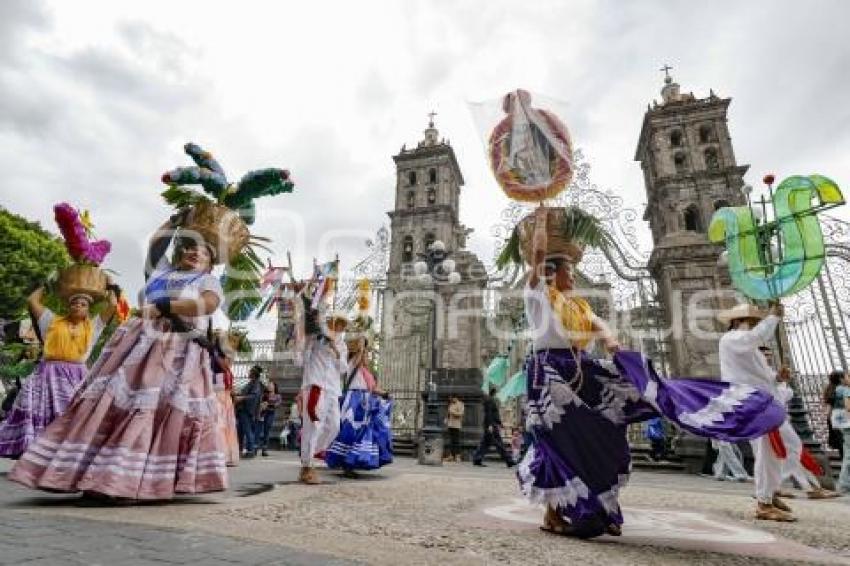 CALENDA . OAXACA EN PUEBLA