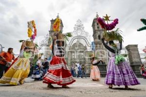 CALENDA . OAXACA EN PUEBLA