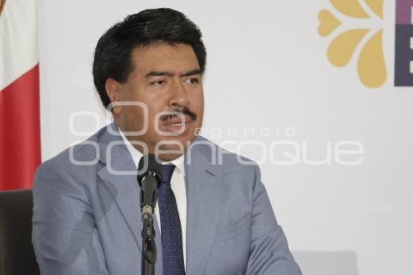 JAVIER AQUINO