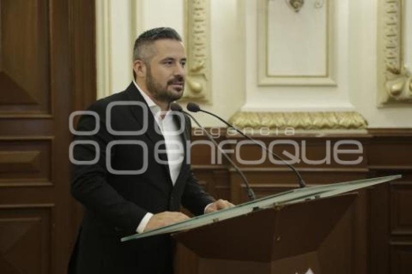 ADÁN DOMÍNGUEZ
