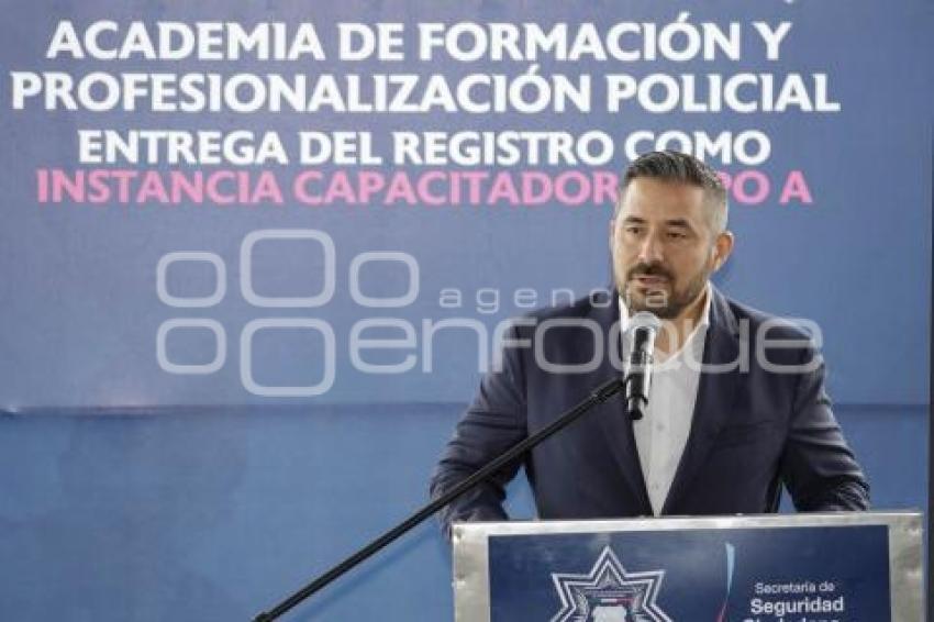 ADÁN DOMÍNGUEZ