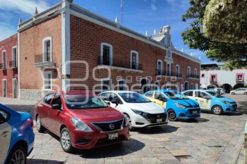 ATLIXCO . MANIFESTACIÓN TAXISTAS