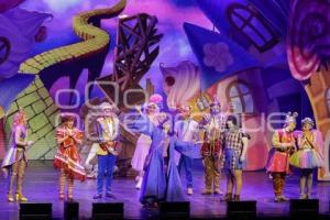 MUSICAL . EL MAGO