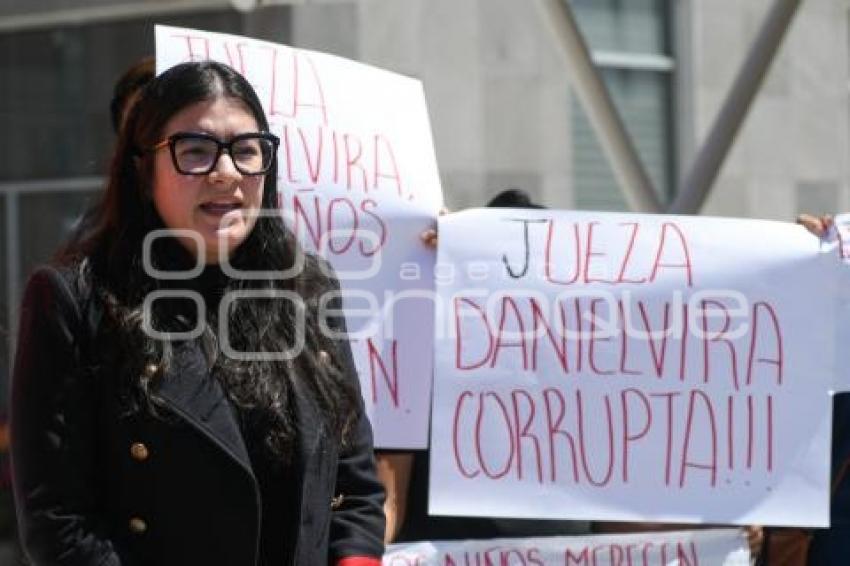TLAXCALA . MANIFESTACIÓN MAYREL N