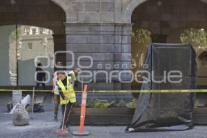 AYUNTAMIENTO . BOLARDOS