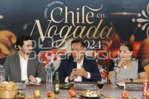 CANIRAC . CHILE EN NOGADA