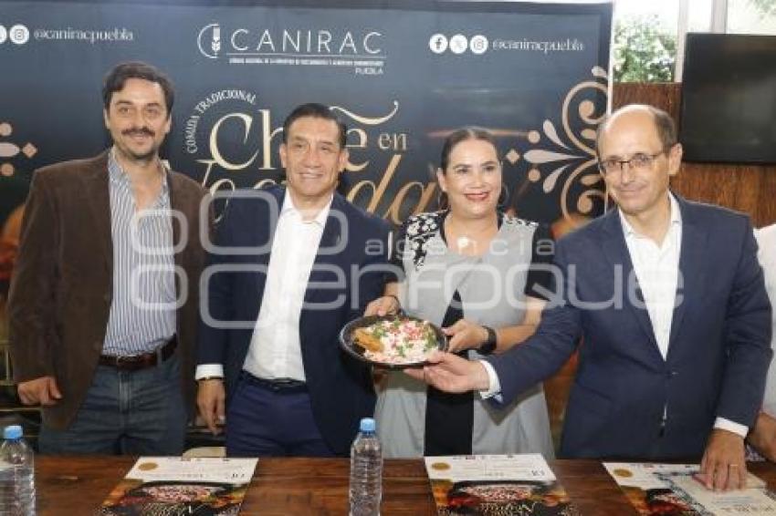 CANIRAC . CHILE EN NOGADA