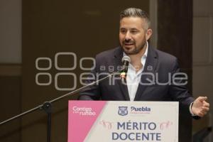 ADÁN DOMÍNGUEZ