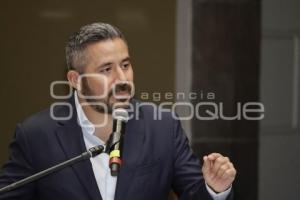 ADÁN DOMÍNGUEZ