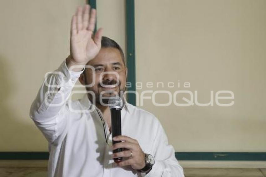 ADÁN DOMÍNGUEZ