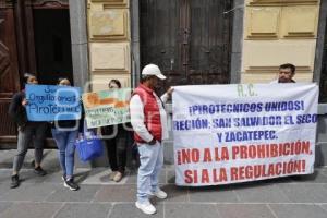 CONGRESO . PROTESTA PIROTECNIA