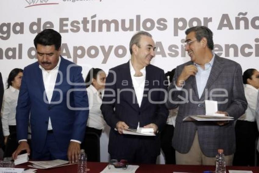 GOBIERNO ESTATAL . ESTÍMULOS A LA EDUCACIÓN