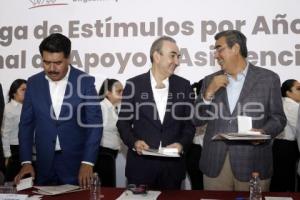 GOBIERNO ESTATAL . ESTÍMULOS A LA EDUCACIÓN