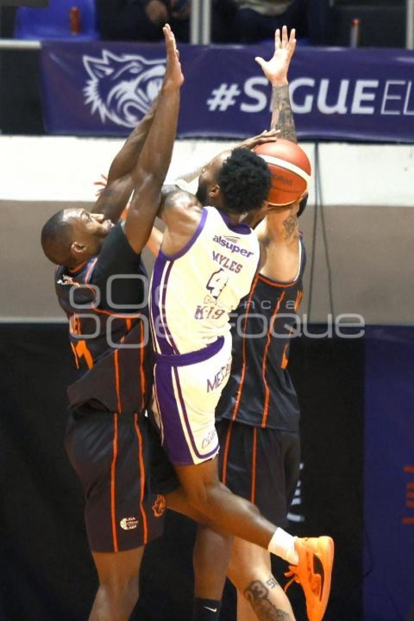 BALONCESTO . LOBOS VS DORADOS