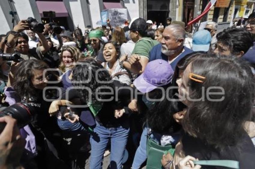 CONGRESO . DESPENALIZACIÓN DEL ABORTO