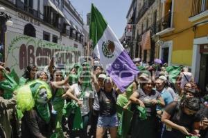 CONGRESO . DESPENALIZACIÓN DEL ABORTO