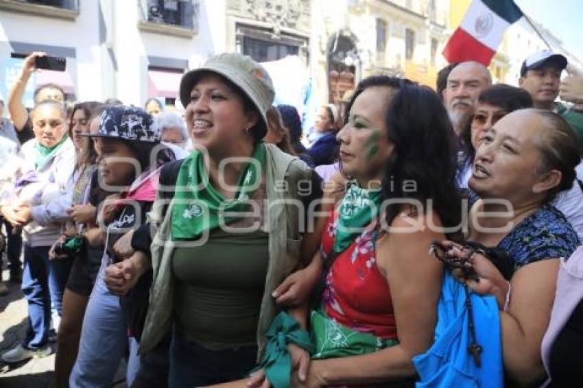 CONGRESO . DESPENALIZACIÓN DEL ABORTO