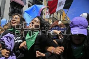 CONGRESO . DESPENALIZACIÓN DEL ABORTO