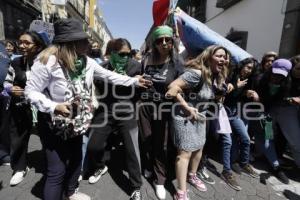 CONGRESO . DESPENALIZACIÓN DEL ABORTO