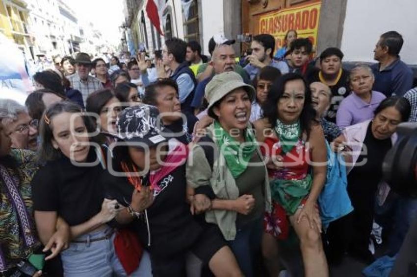 CONGRESO . DESPENALIZACIÓN DEL ABORTO