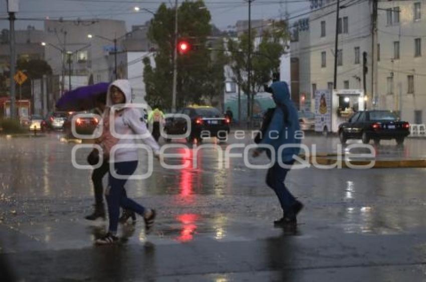 CLIMA . LLUVIA