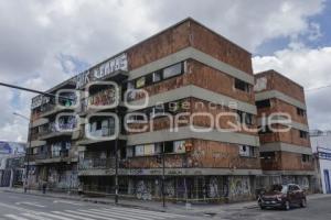 EDIFICIO ABANDONADO . 11 SUR