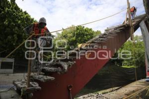 PUENTE PEATONAL . CENHCH