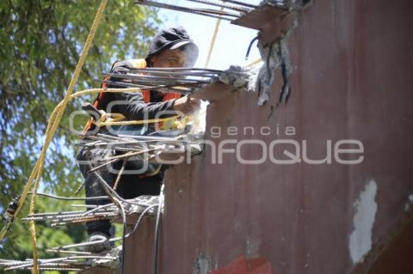 PUENTE PEATONAL . CENHCH