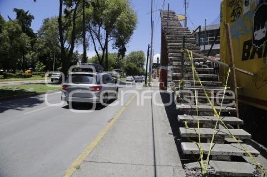 PUENTE PEATONAL . CENHCH