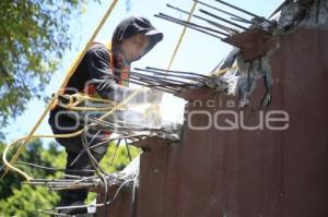 PUENTE PEATONAL . CENHCH