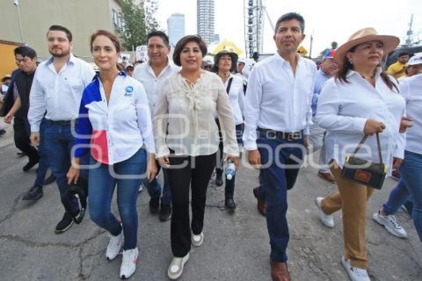 MANIFESTACIÓN . ROXANA LUNA
