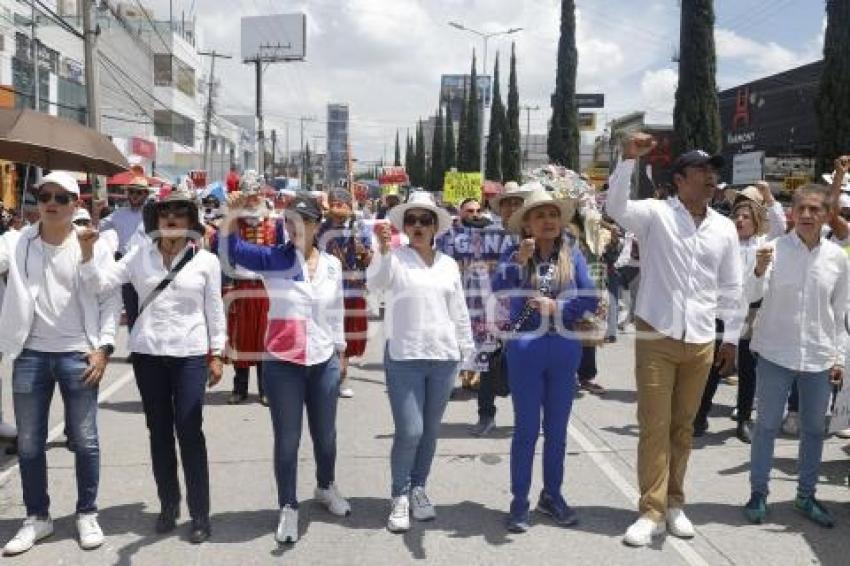 MANIFESTACIÓN . ROXANA LUNA