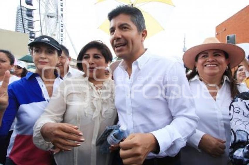 MANIFESTACIÓN . ROXANA LUNA