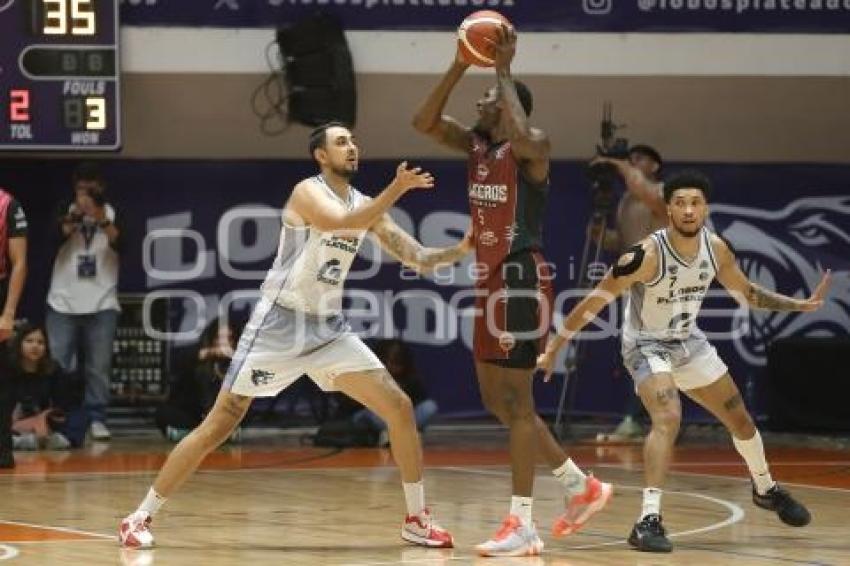 BALONCESTO . LOBOS VS PLATEROS