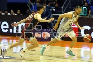 BALONCESTO . LOBOS VS PLATEROS