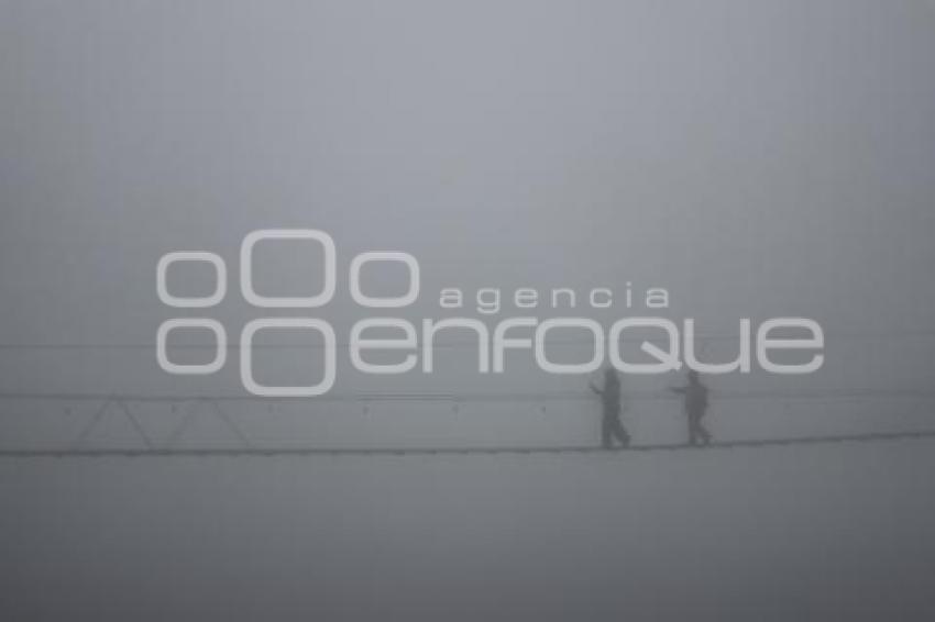 TLATLAUQUITEPEC . PUENTE COLGANTE