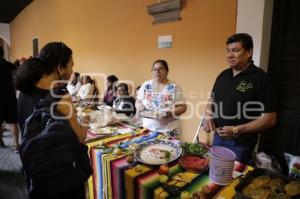 MUESTRA GASTRONÓMICA . CHILE EN NOGADA
