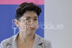 CONSUELO CRUZ
