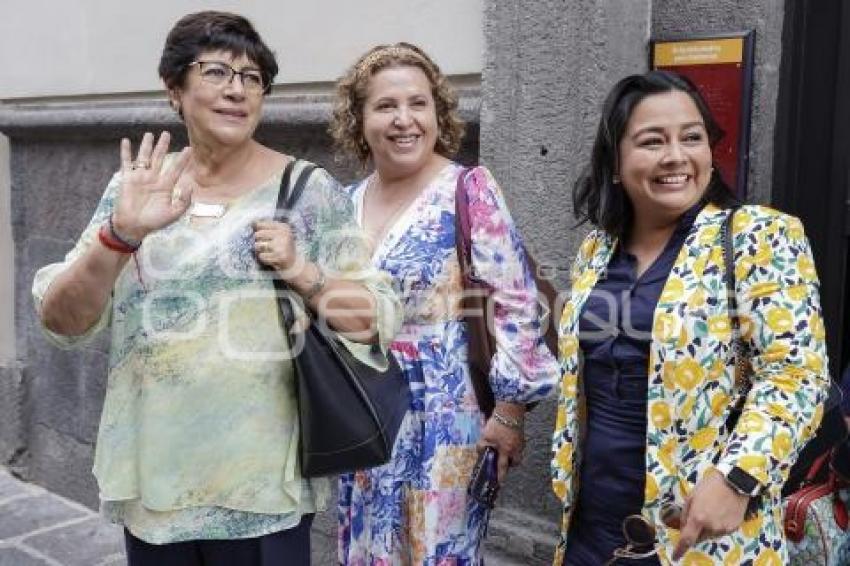 TRANSICIÓN DE GOBIERNO . LEGISLADORES