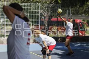 MES DEL ABUELO . CACHIBOL