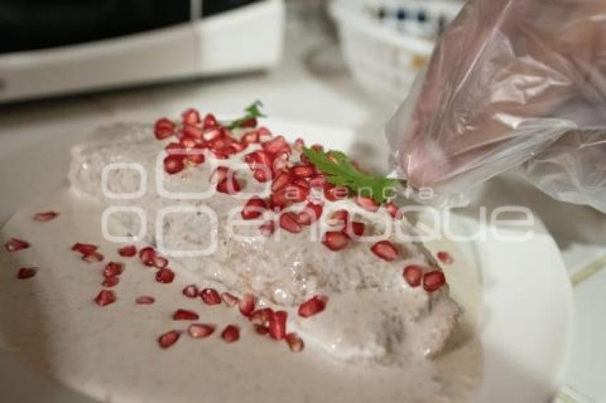 TLAXCALA . CHILES EN NOGADA