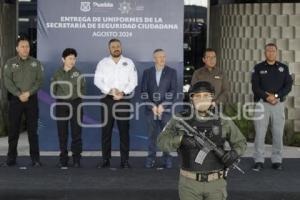 AYUNTAMIENTO . ENTREGA DE UNIFORMES SSC