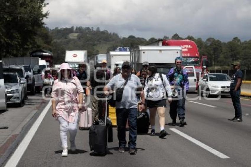 BLOQUEO AUTOPISTA