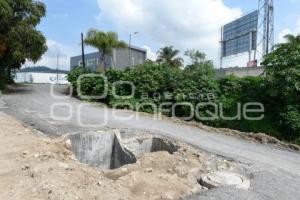 TLAXCALA . ESCOMBROS PUENTE VEHICULAR