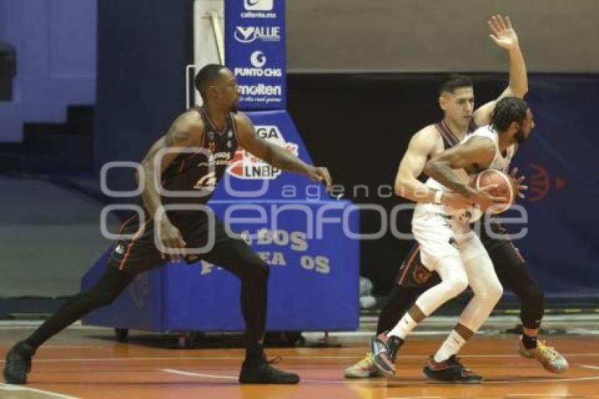 BALONCESTO . LOBOS VS MINEROS