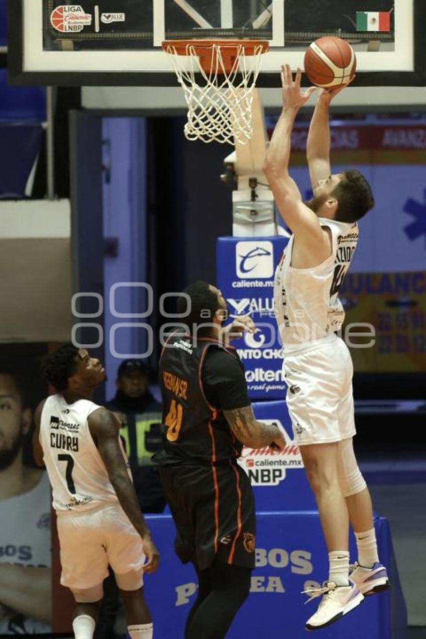BALONCESTO . LOBOS VS MINEROS