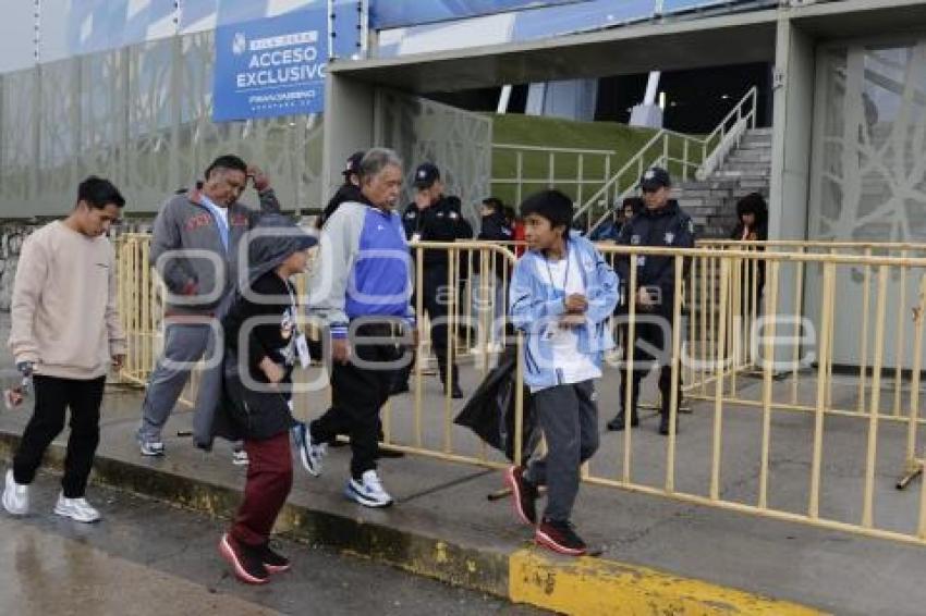 FÚTBOL . CLUB PUEBLA VS MONTERREY