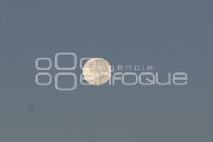 LUNA AZUL