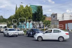 CALZADA ZAVALETA . SEMÁFOROS